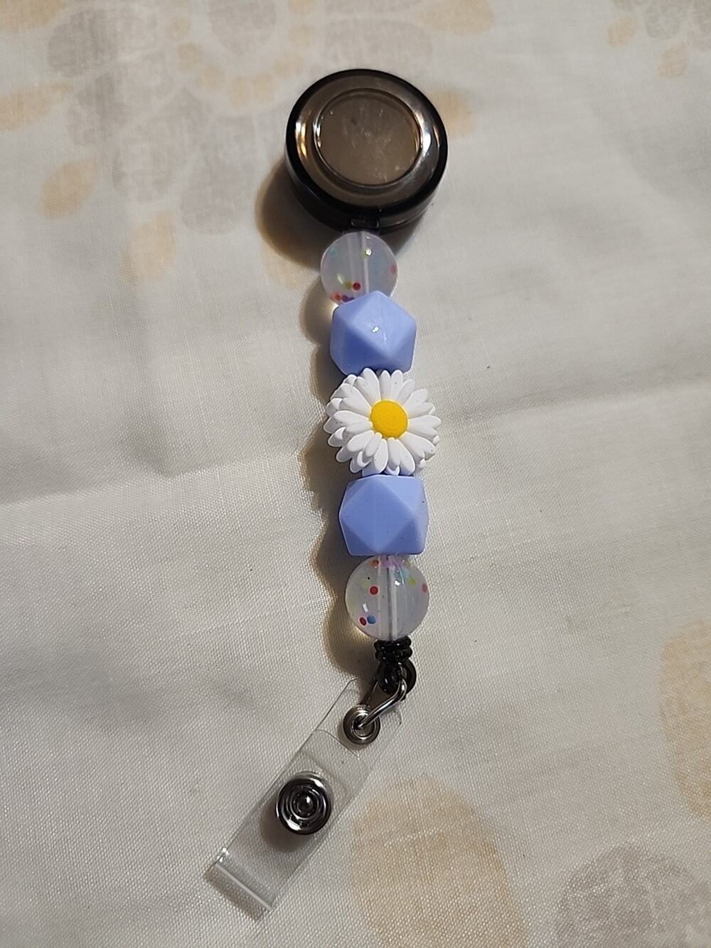 Badge Reels For Nurse ID Daisy Floral Blue White Clear Silicone Beads Handmade